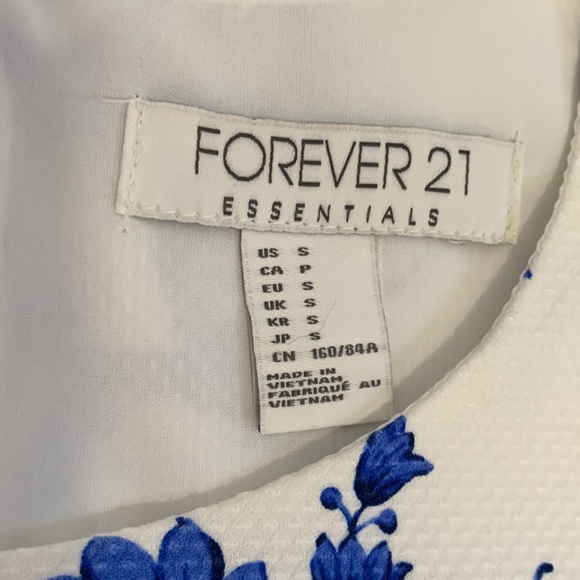 FOREVER 21 blue & white paisley set - Picture 6 of 15